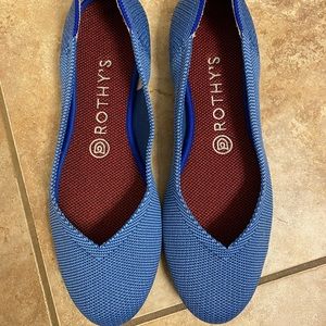 Rothy’s VGUC indigo mini stripe flat